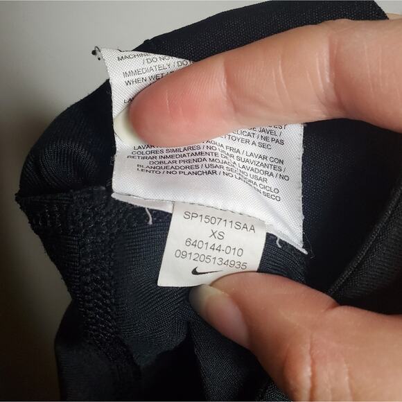 Nike Dri-Fit Black Capri Compression Leggings Women's Size Extra Small - Picture 11 of 14